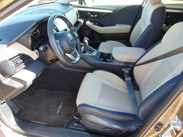 Certified 2025 Subaru Outback Premium AWD/4WD image 10