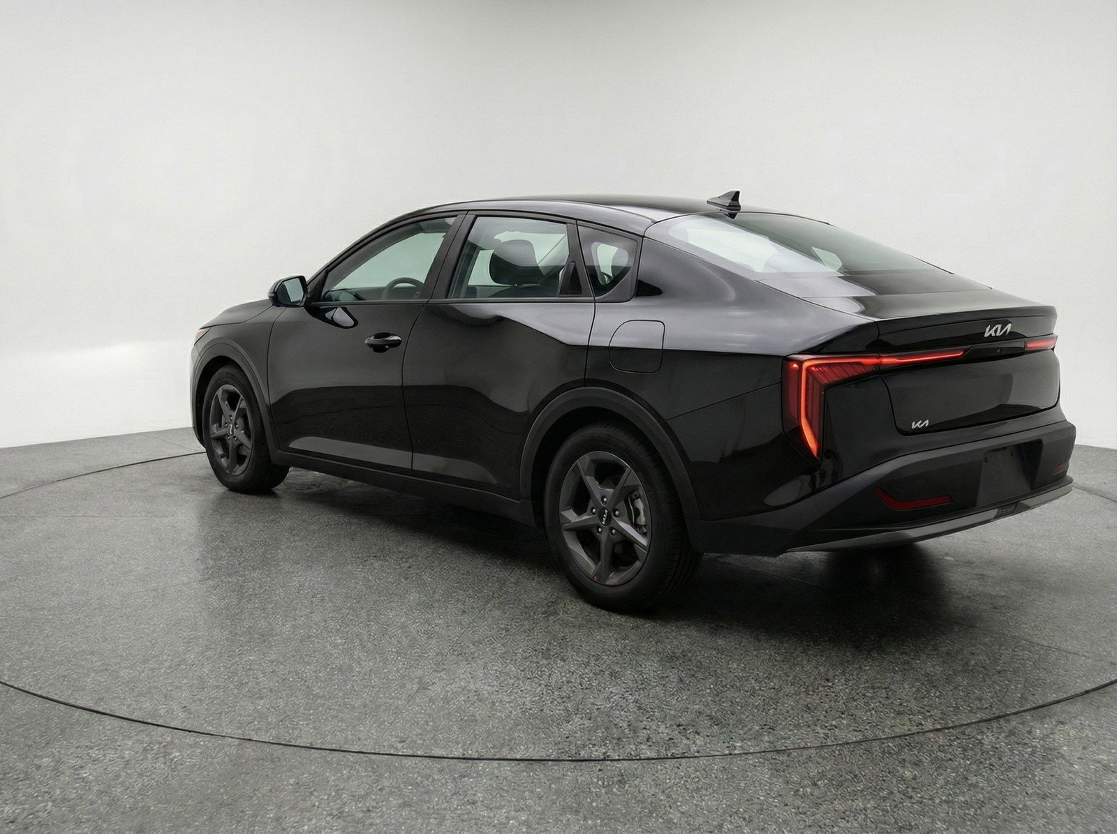 Used 2025 Kia K4 LXS image 6