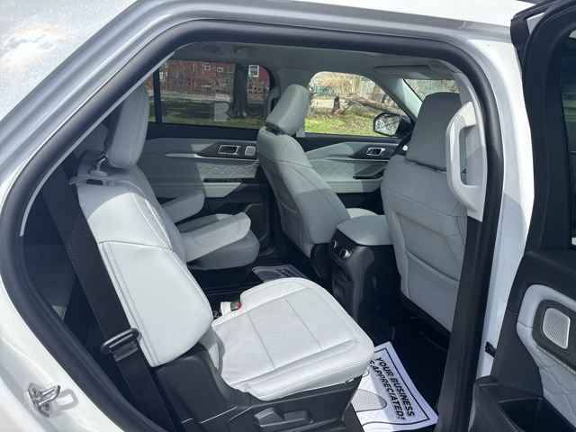 New 2026 Ford Explorer Platinum w/ LUX Leather Package image 15