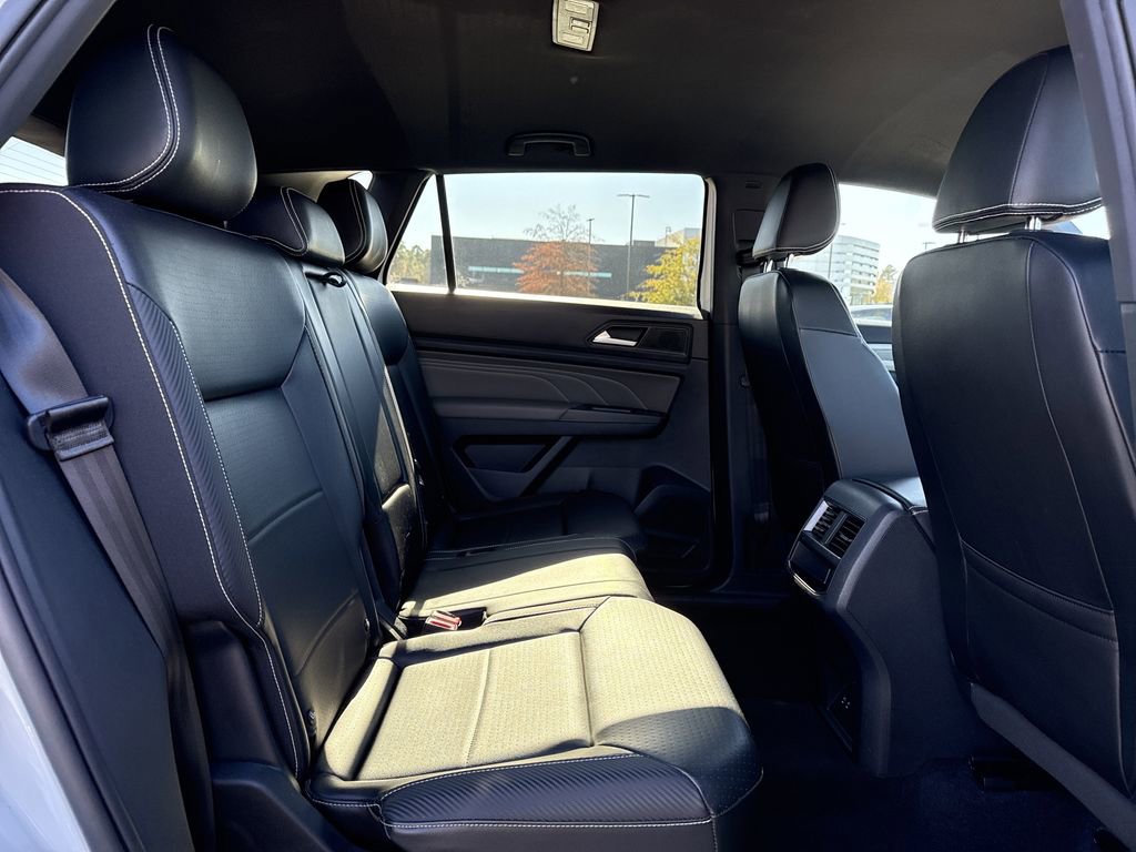 Used 2022 Volkswagen Atlas Cross Sport SE image 16