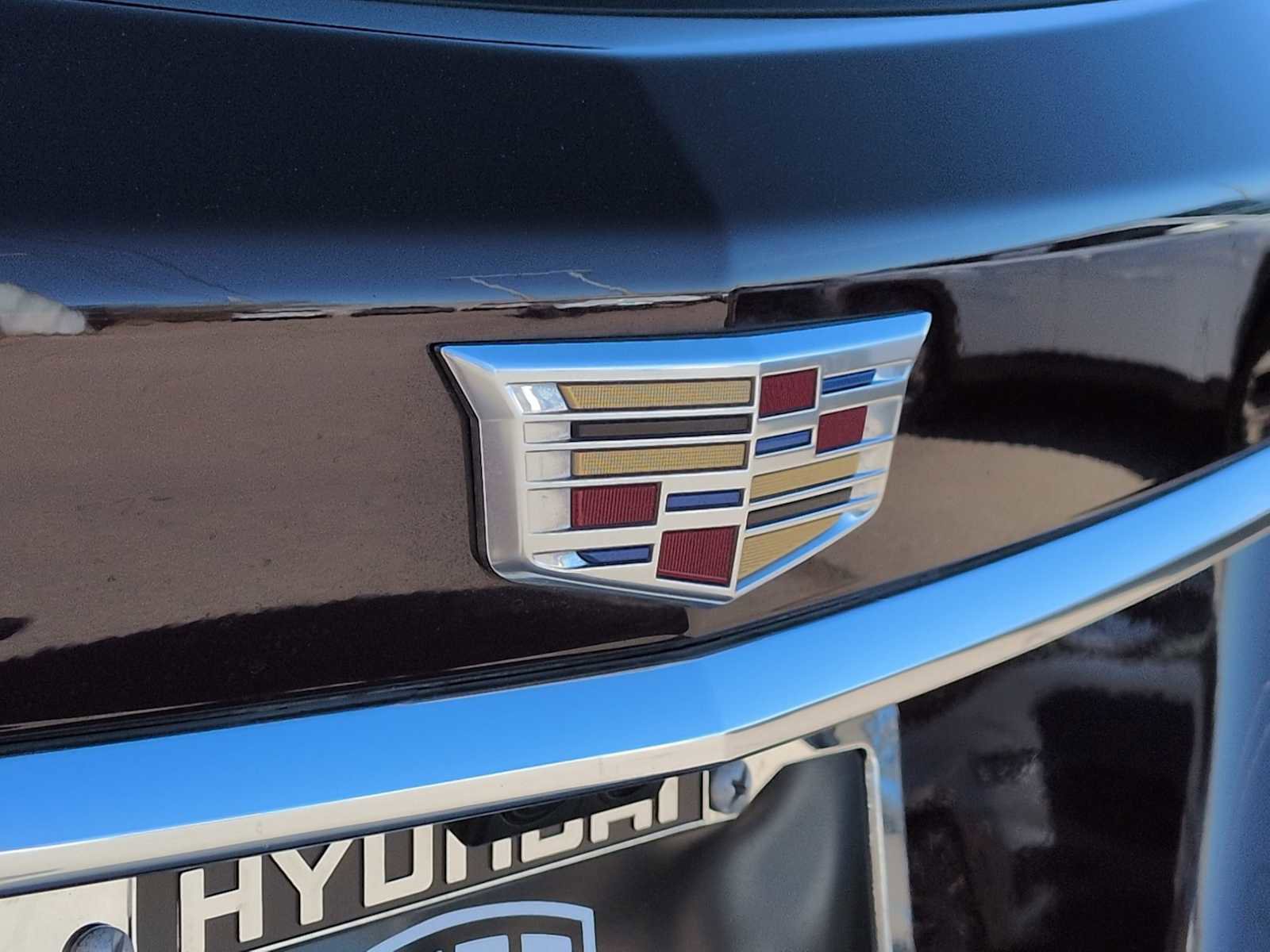 Used 2018 Cadillac XT5 Platinum w/ Driver Assist Package image 12