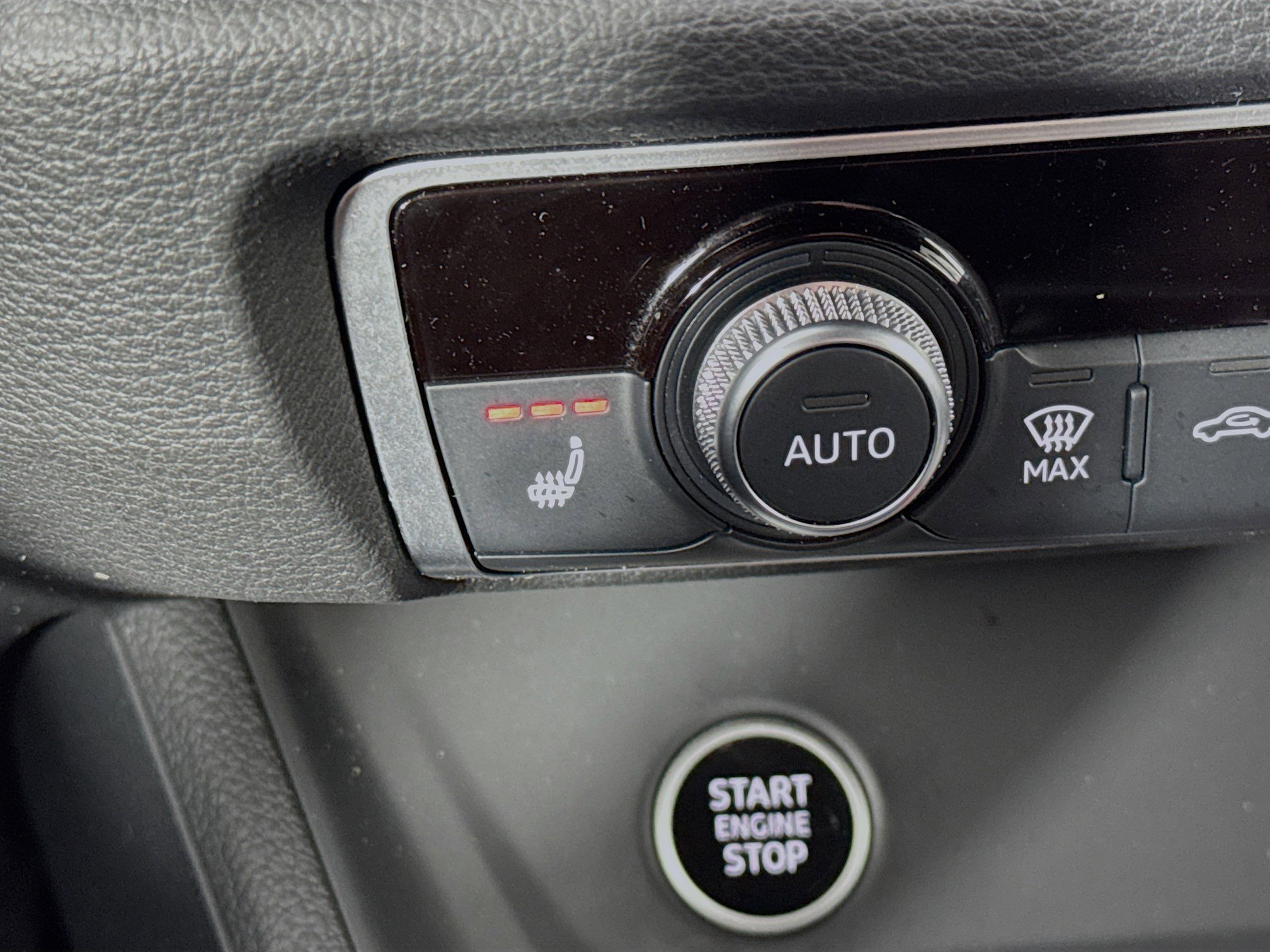 Used 2023 Audi Q3 2.0T Premium image 19