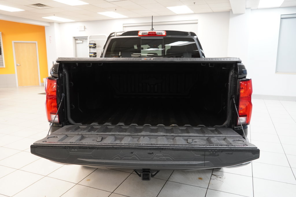 Used 2023 Chevrolet Colorado LT w/ LT Convenience Package III AWD/4WD image 10