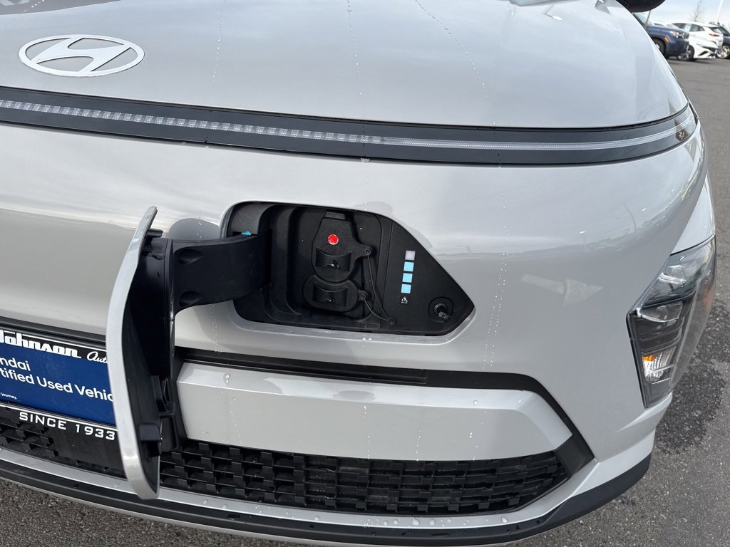 Certified 2024 Hyundai Kona SE image 9