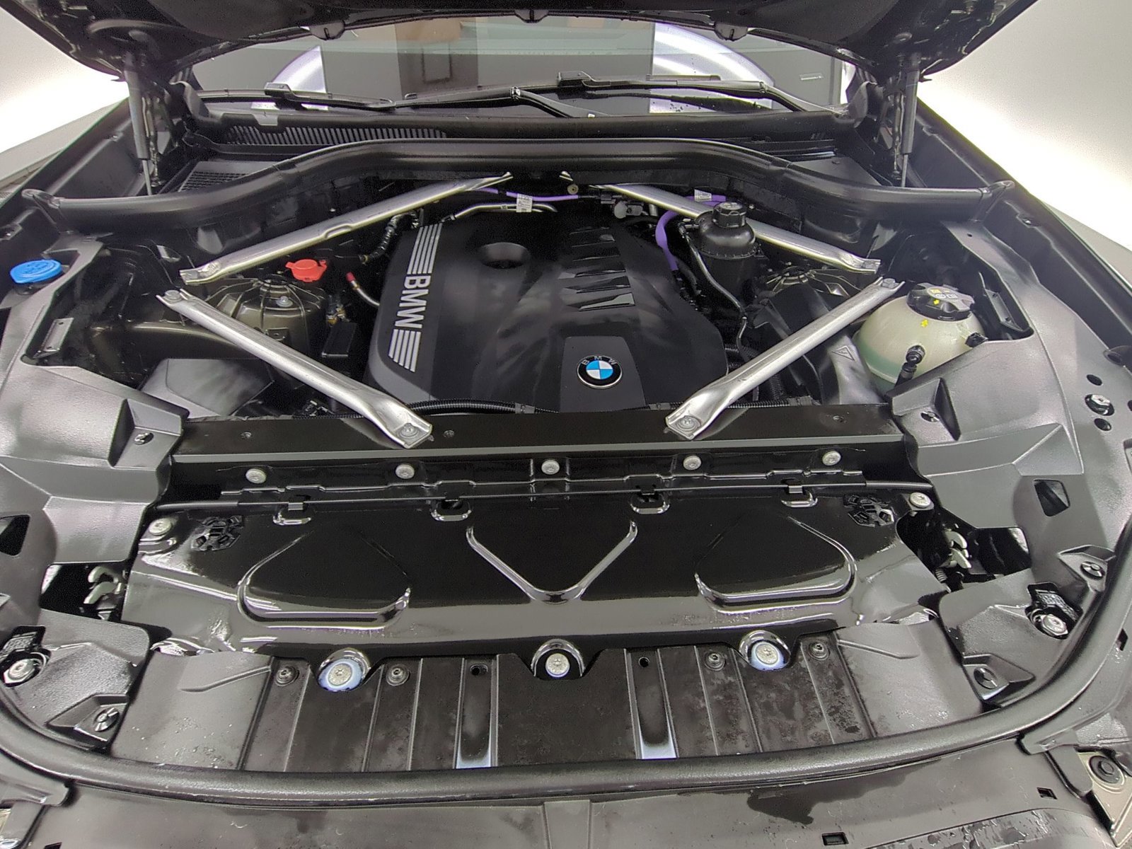 Used 2026 BMW X5 xDrive40i w/ M Sport Package AWD/4WD image 28