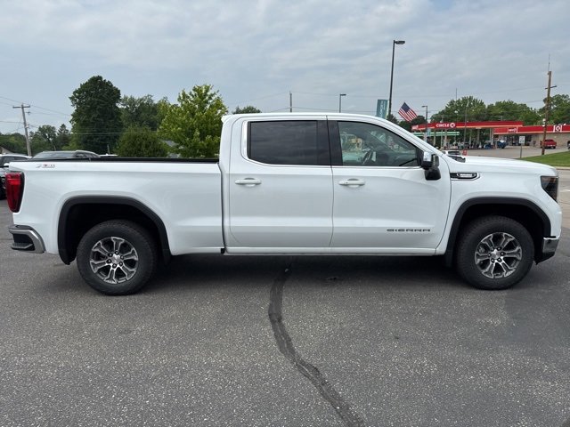 New 2025 GMC Sierra 1500 SLE w/ X31 Off-Road Package image 8