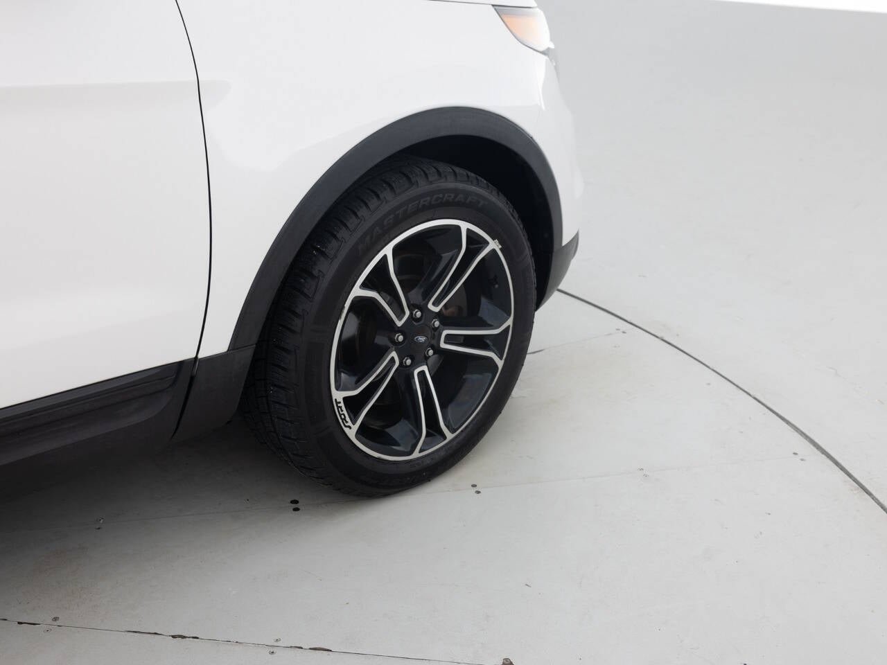 Used 2015 Ford Explorer Sport AWD/4WD image 18