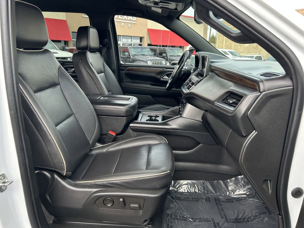 Used 2023 Chevrolet Suburban Premier image 22