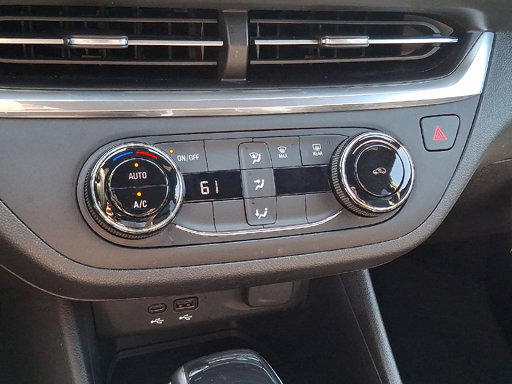 Used 2024 Buick Envista Preferred FWD image 17