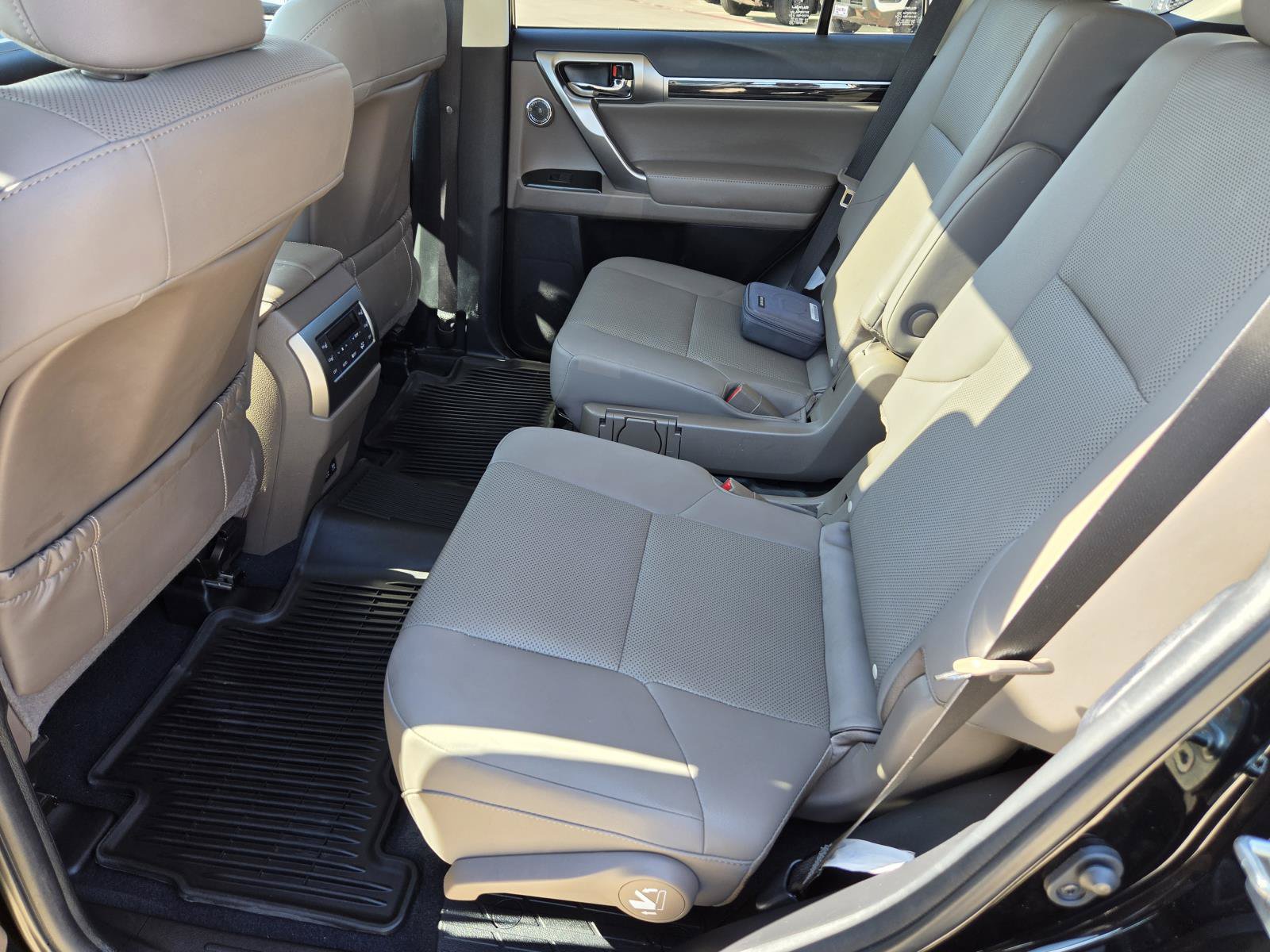 Used 2022 Lexus GX 460 Premium AWD/4WD image 17
