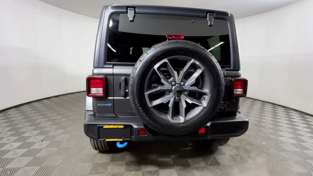 Used 2024 Jeep Wrangler Unlimited w/ Convenience Group AWD/4WD image 6
