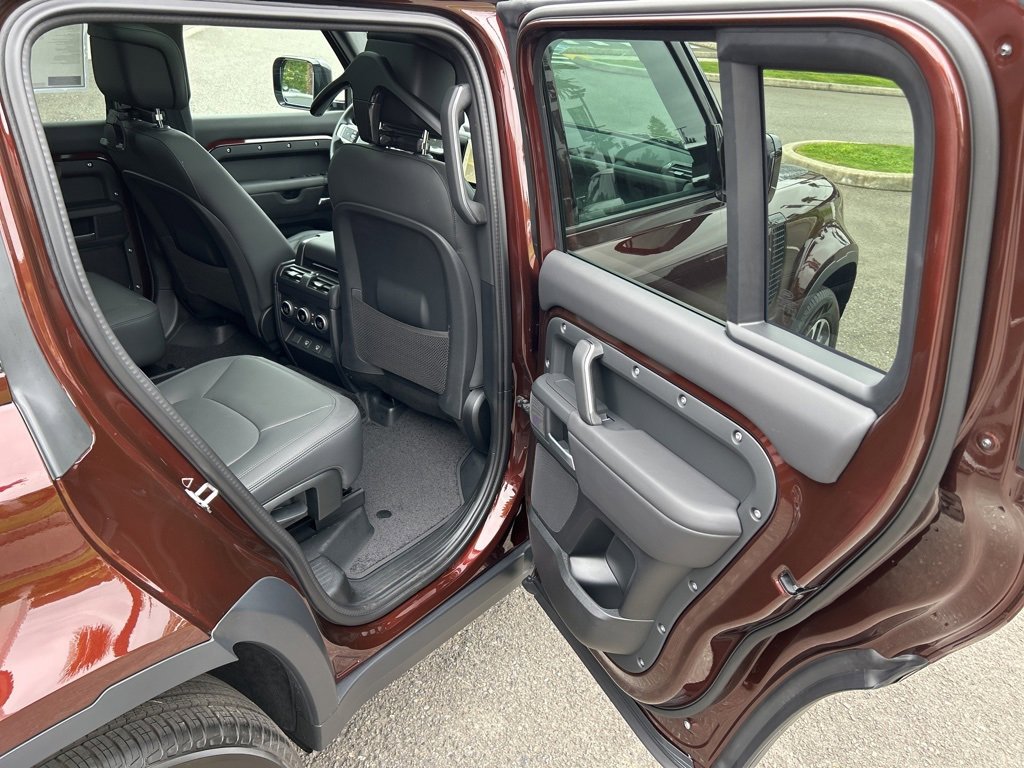 New 2025 Land Rover Defender 130 S image 17