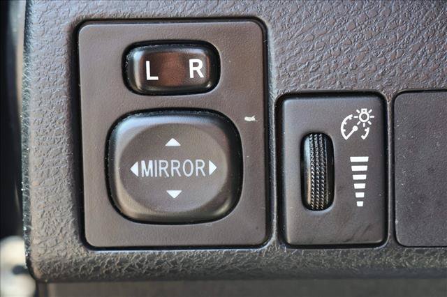 Used 2015 Toyota Corolla LE FWD image 13