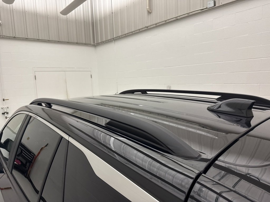 Used 2023 GMC Terrain SLE w/ Driver Convenience Package image 12