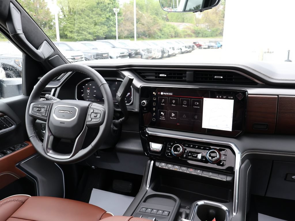 New 2026 GMC Sierra 3500 Denali Ultimate w/ LPO, Black Badging Package AWD/4WD image 33