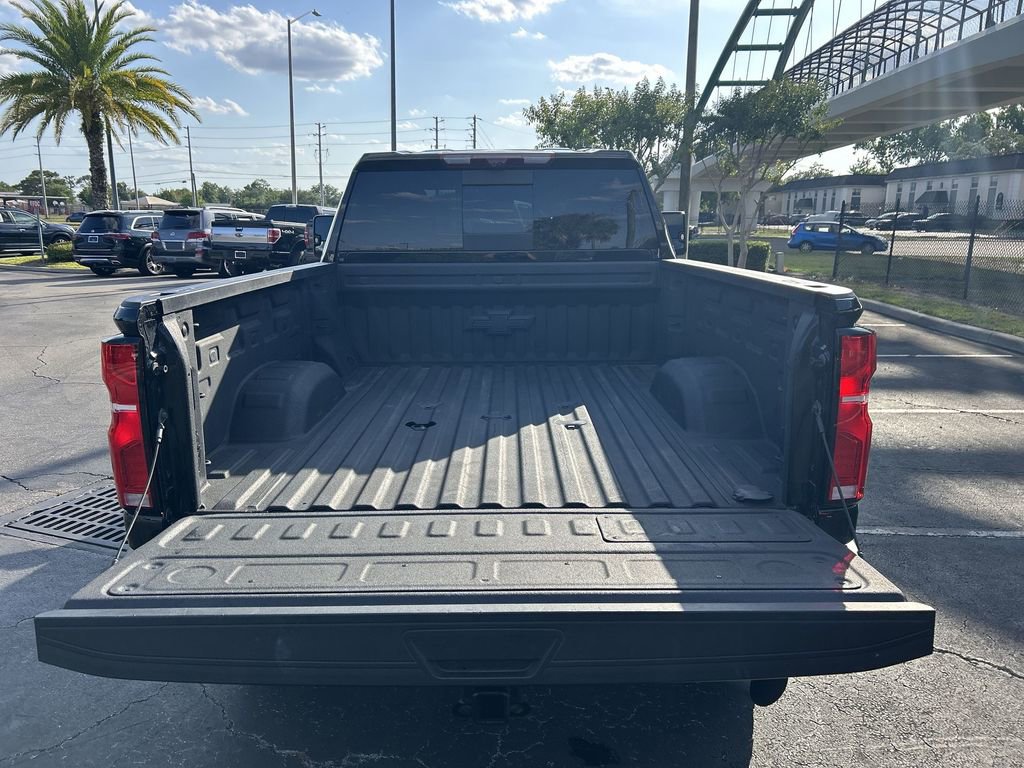 Used 2025 Chevrolet Silverado 2500 High Country w/ High Country Premium Package AWD/4WD image 13