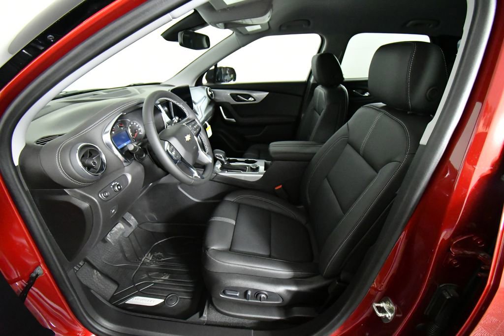 New 2026 Chevrolet Blazer LT w/ Midnight/Sport Edition AWD/4WD image 5