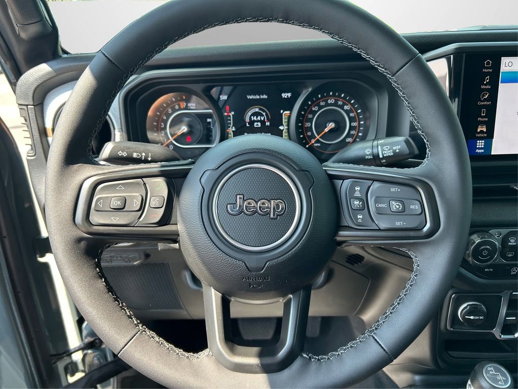 New 2025 Jeep Gladiator Sport AWD/4WD image 23