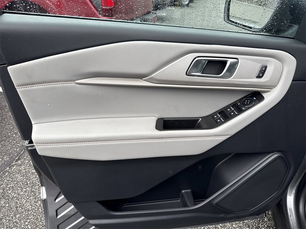 New 2026 Ford Explorer Active w/ Active Comfort Package image 10