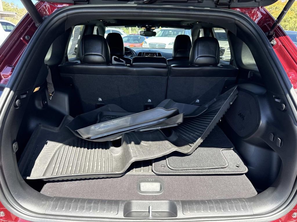 Used 2021 Jeep Cherokee High Altitude image 11