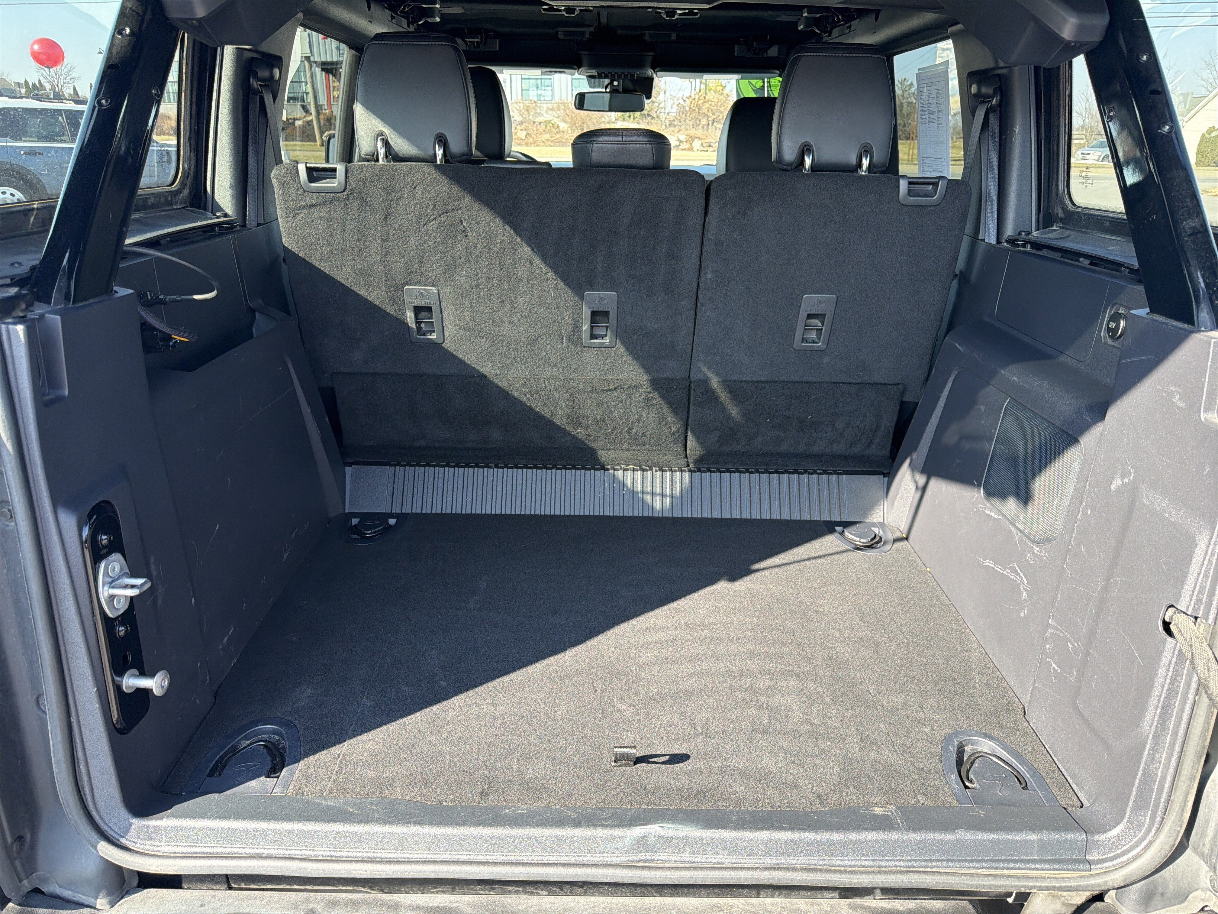 Used 2023 Ford Bronco Wildtrak image 5