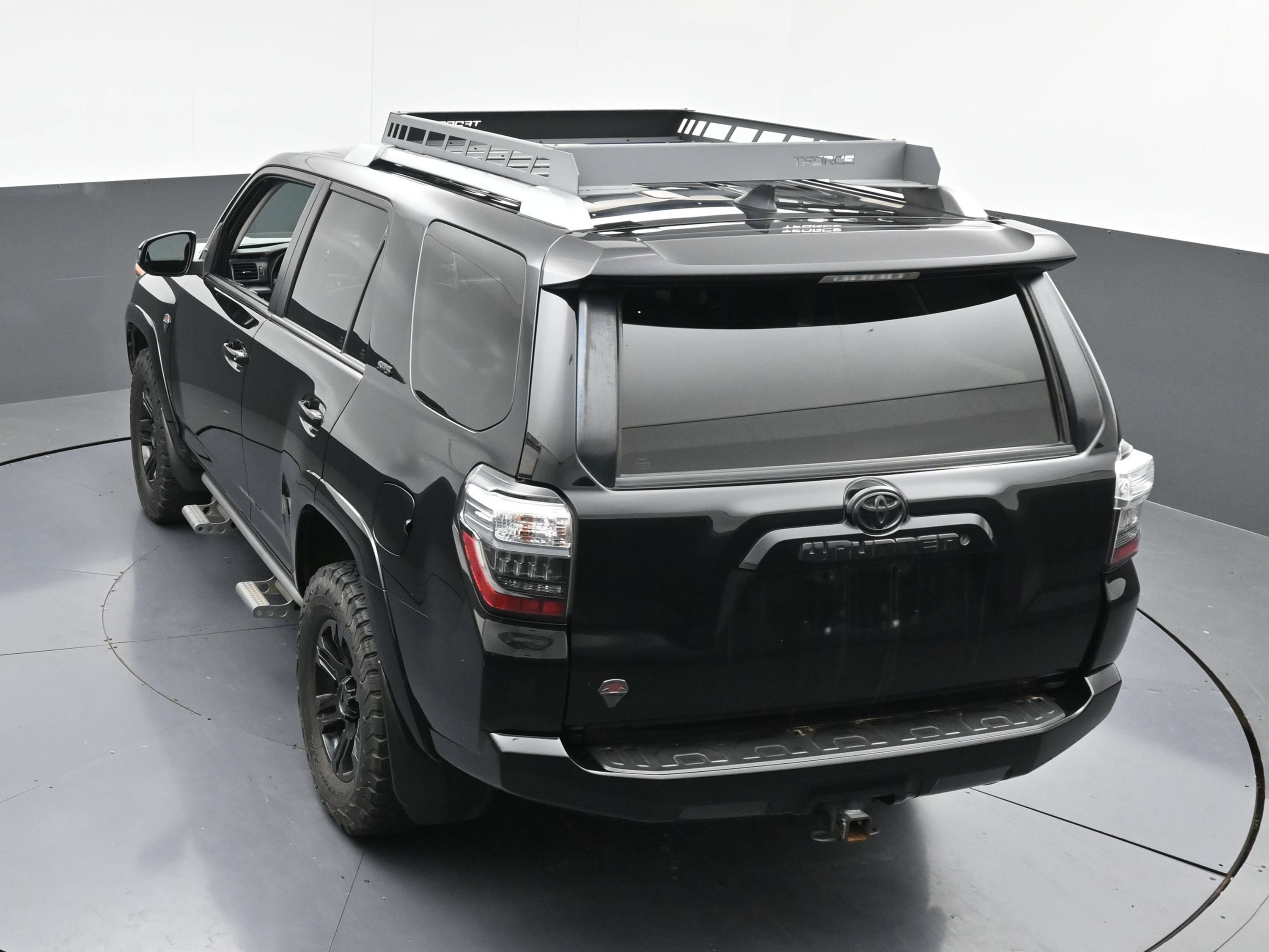 Used 2017 Toyota 4Runner SR5 AWD/4WD image 37
