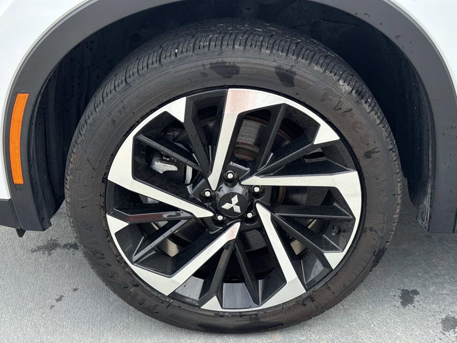 Used 2023 Mitsubishi Outlander SE AWD/4WD image 4