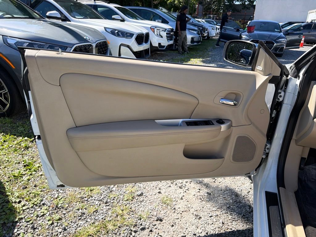 Used 2013 Chrysler 200 Limited FWD image 22