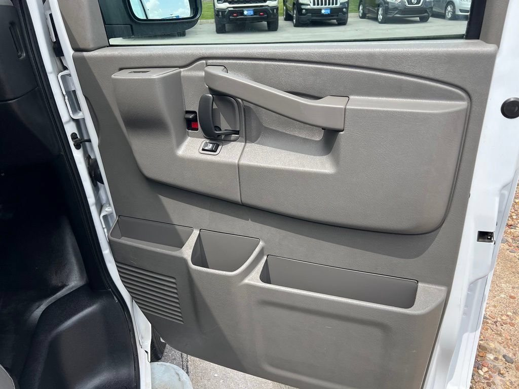 Used 2025 Chevrolet Express 2500 w/ Driver Convenience Package RWD image 23