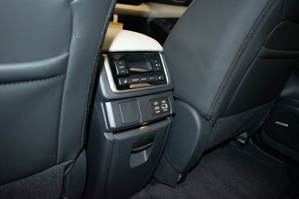 New 2027 Subaru Ascent Limited AWD/4WD image 24
