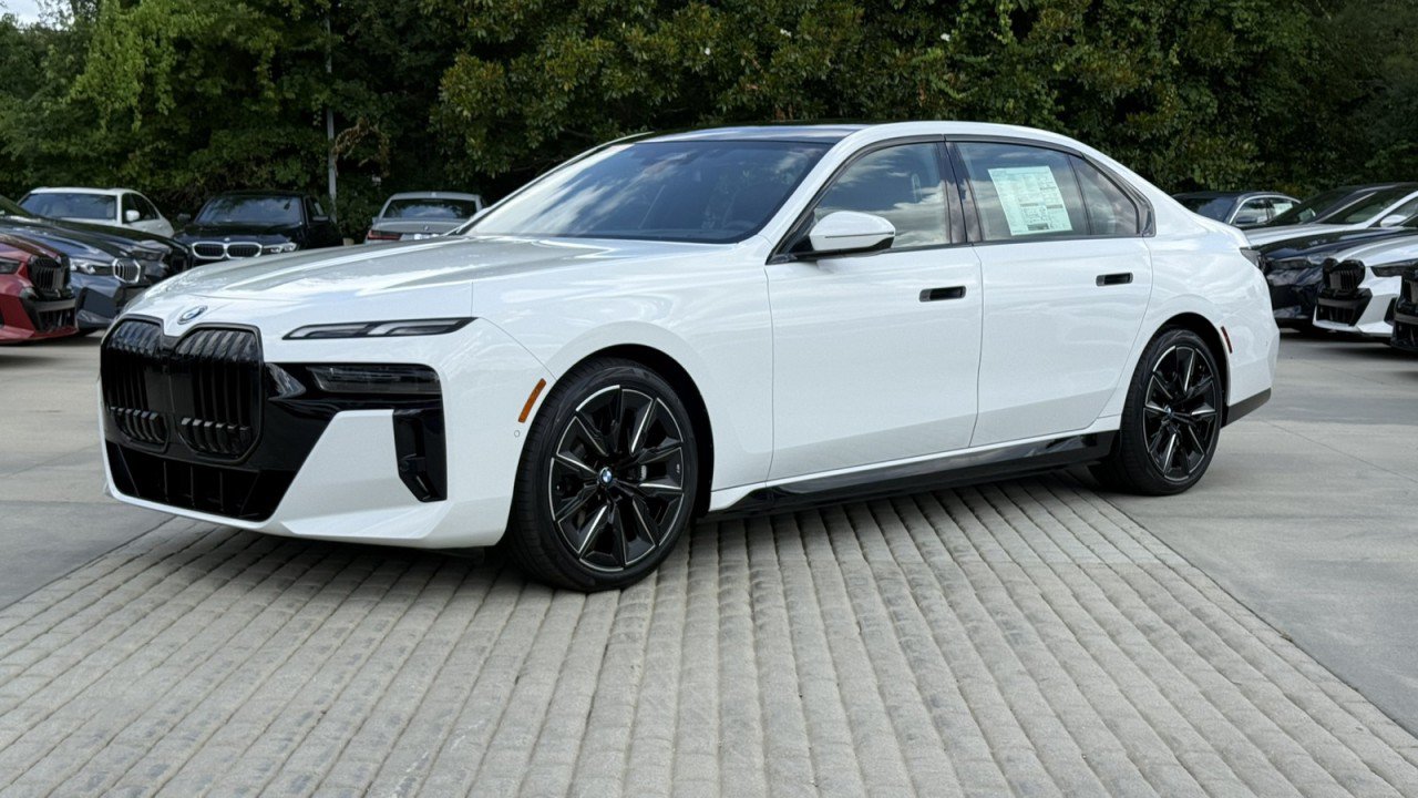 New 2026 BMW i7 eDrive50 w/ M Sport Package RWD image 2