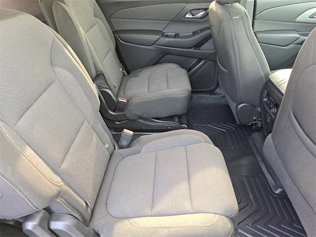 Used 2020 Chevrolet Traverse LT image 27