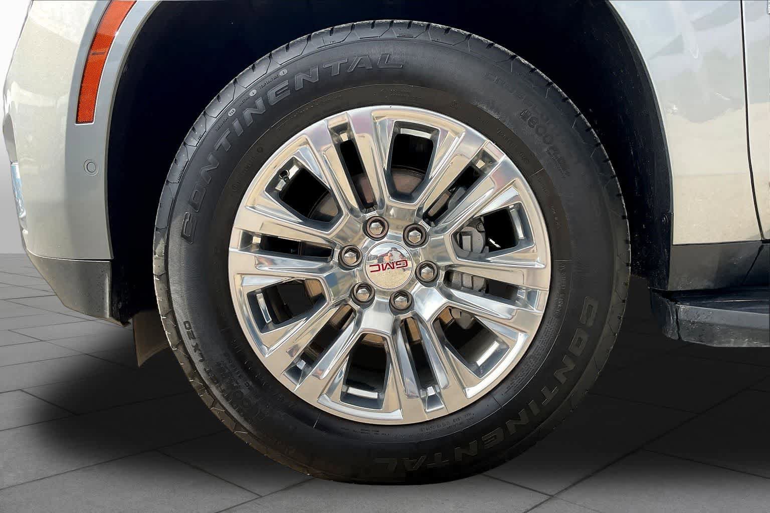 Certified 2025 GMC Yukon Denali AWD/4WD image 10