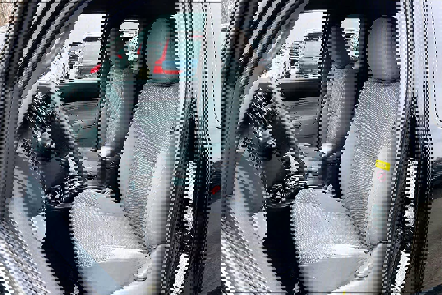 Used 2013 Toyota Tacoma 4x4 Access Cab w/ Convenience Pkg image 9