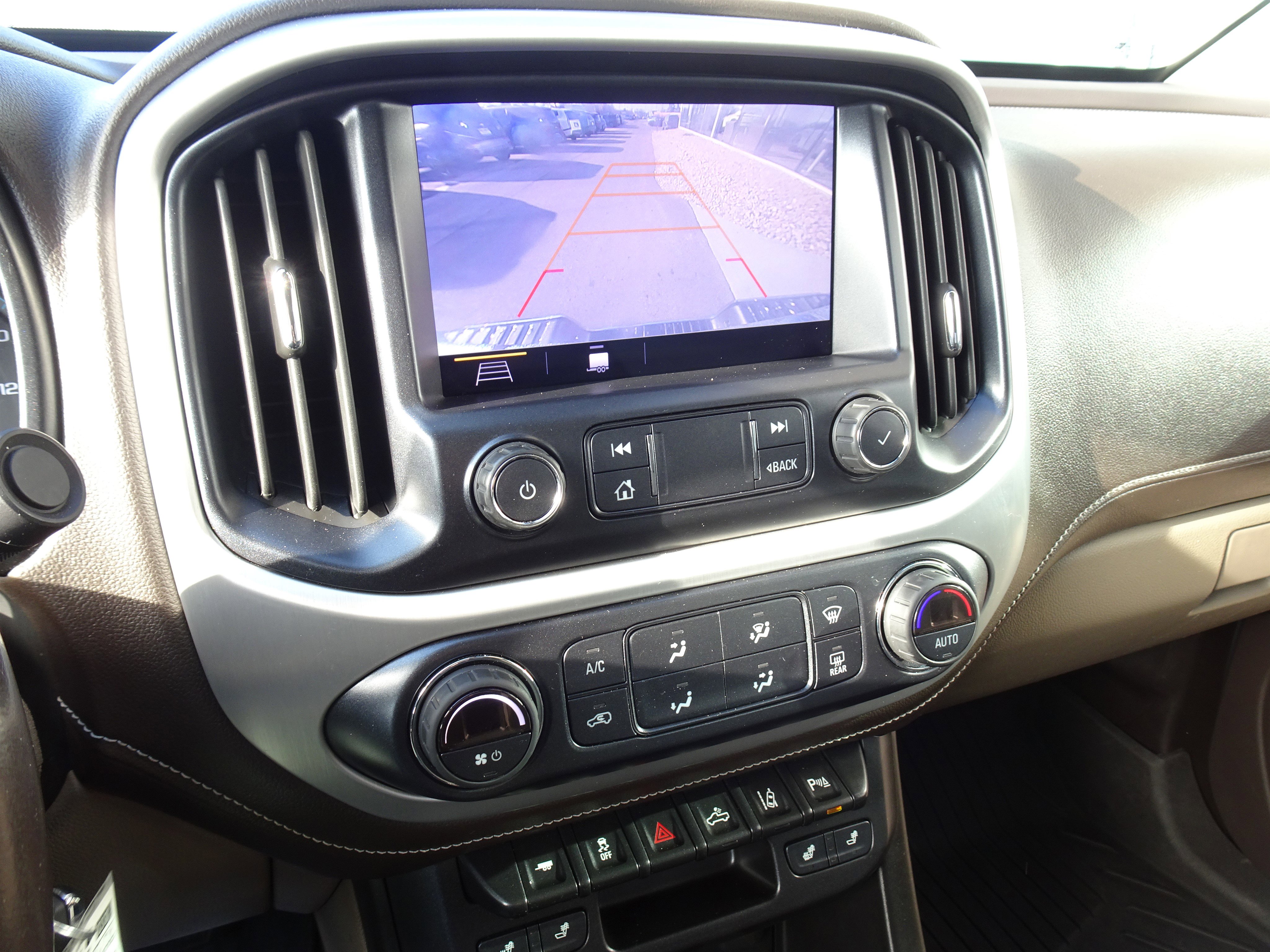 Used 2019 GMC Canyon SLT w/ Driver Alert Package image 19