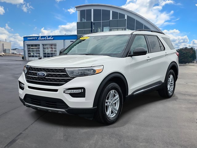Used 2022 Ford Explorer XLT w/ Equipment Group 202A image 1