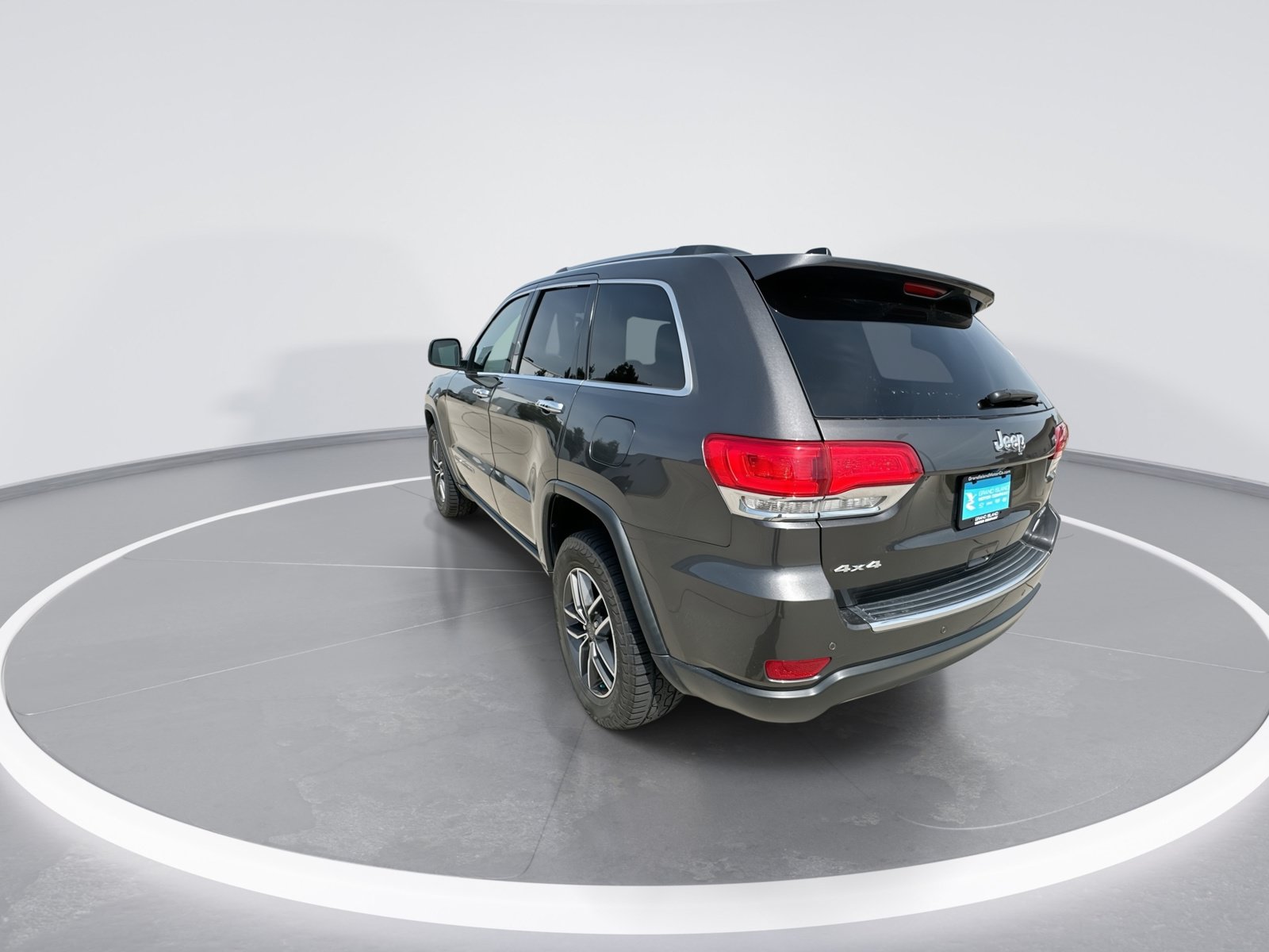 Used 2019 Jeep Grand Cherokee Limited AWD/4WD image 6