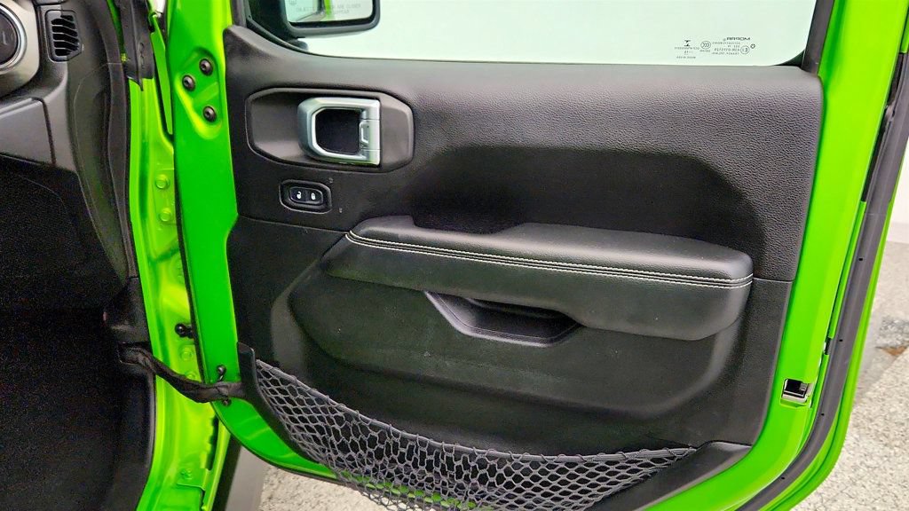 Used 2019 Jeep Wrangler Unlimited Sahara AWD/4WD image 26
