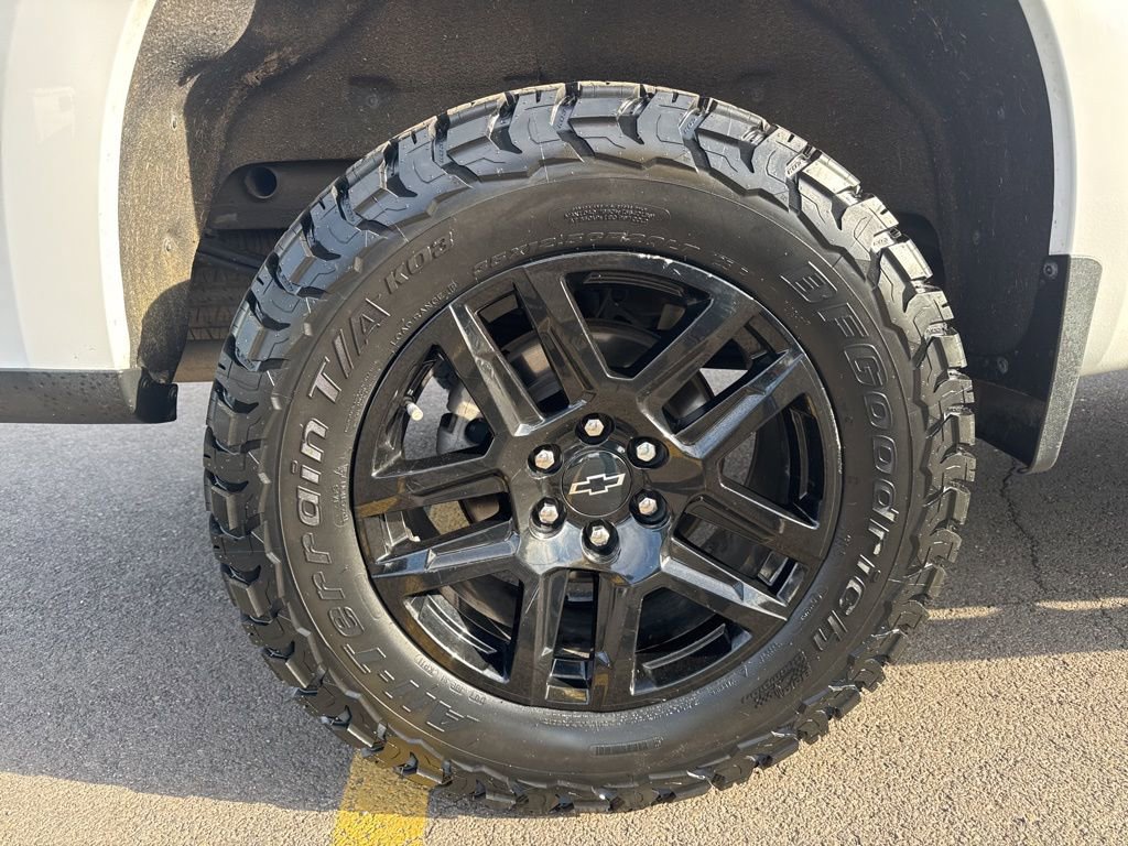 Used 2021 Chevrolet Silverado 1500 LT Trail Boss w/ Bed Protection Package image 9