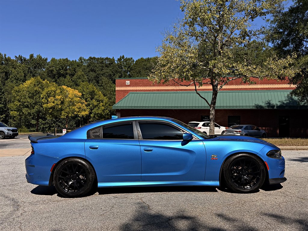 Used 2019 Dodge Charger Scat Pack w/ Technology Group RWD image 4