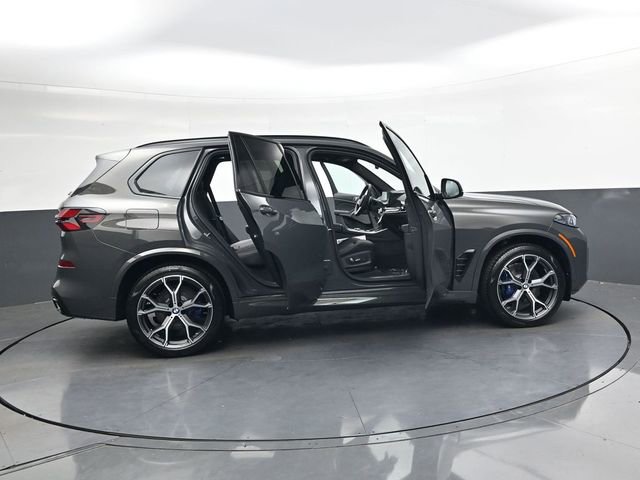 New 2026 BMW X5 xDrive40i w/ M Sport Package image 29