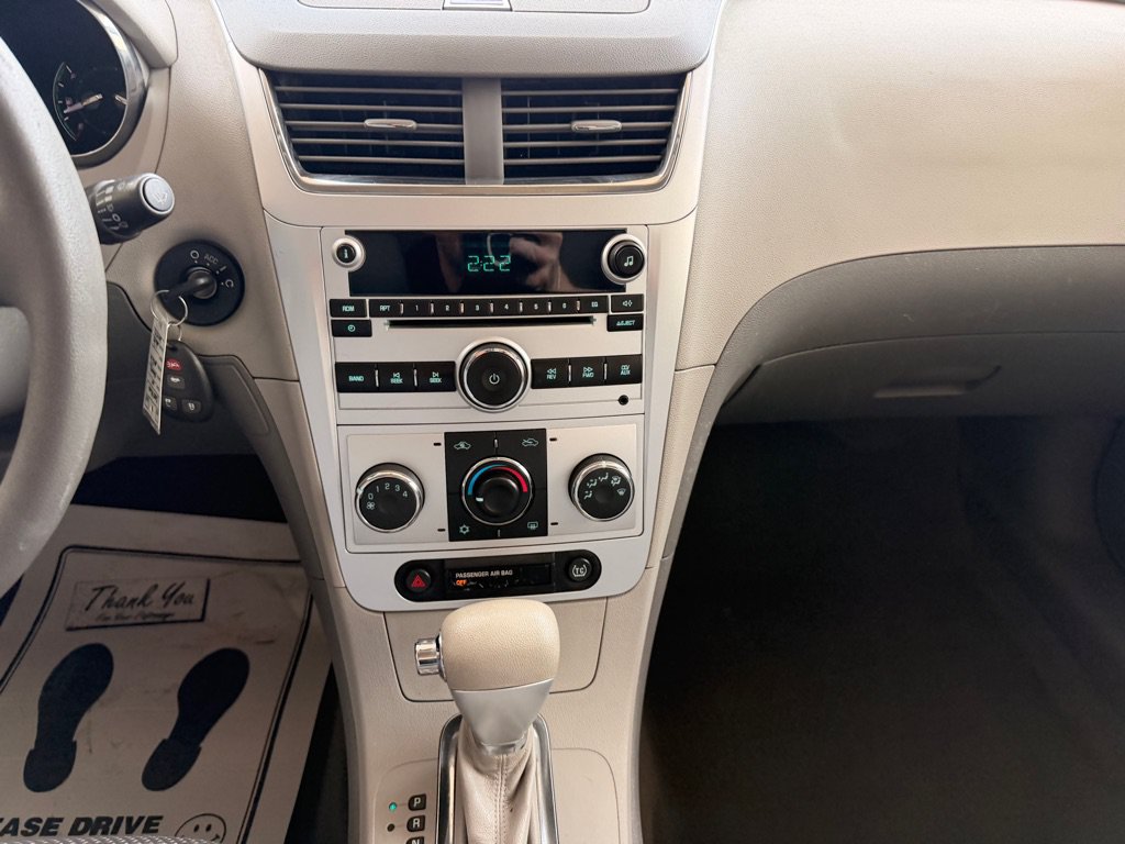 Used 2010 Chevrolet Malibu LS FWD image 21