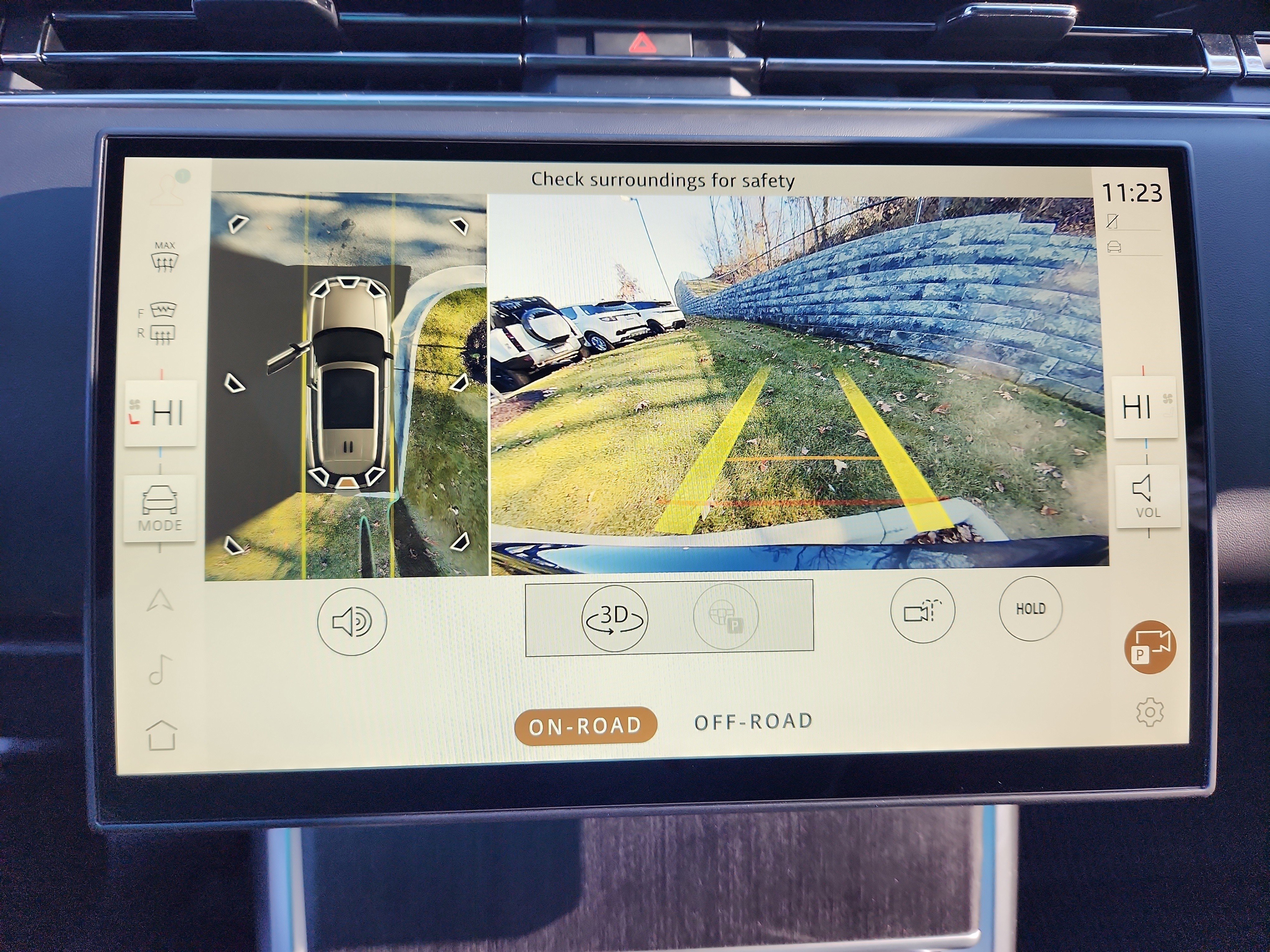 New 2025 Land Rover Range Rover Long Wheelbase SE image 22