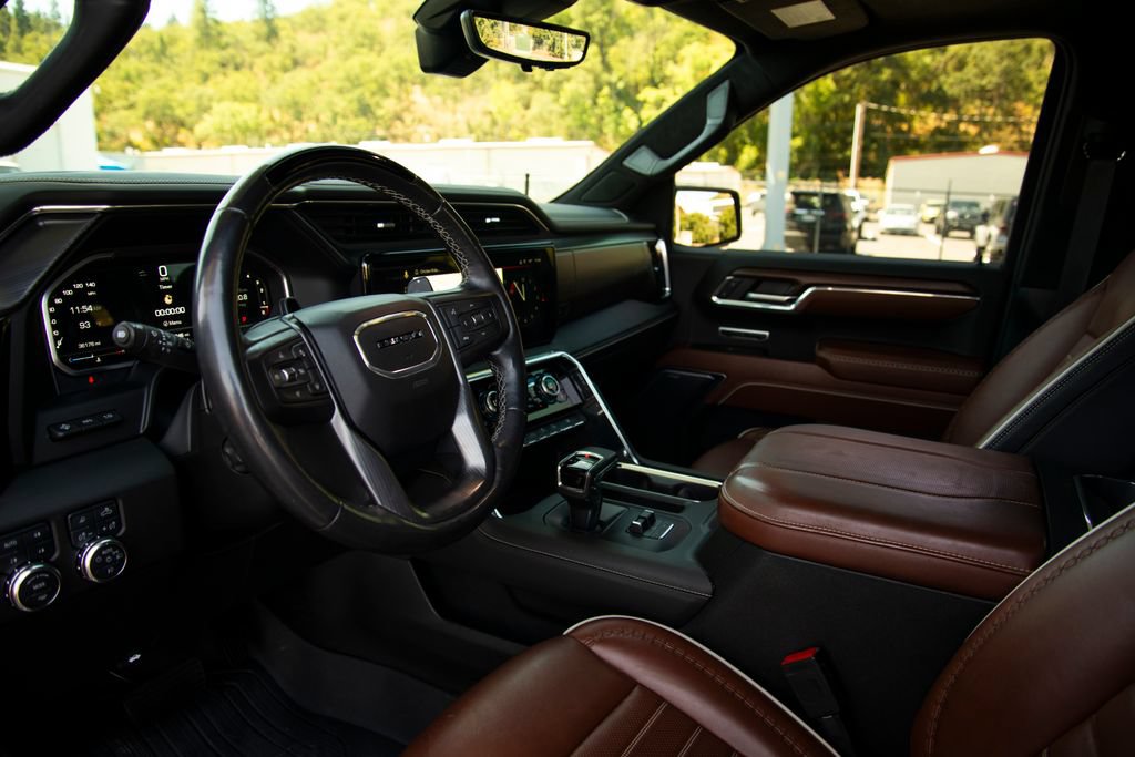 Used 2024 GMC Sierra 1500 Denali Ultimate AWD/4WD image 12