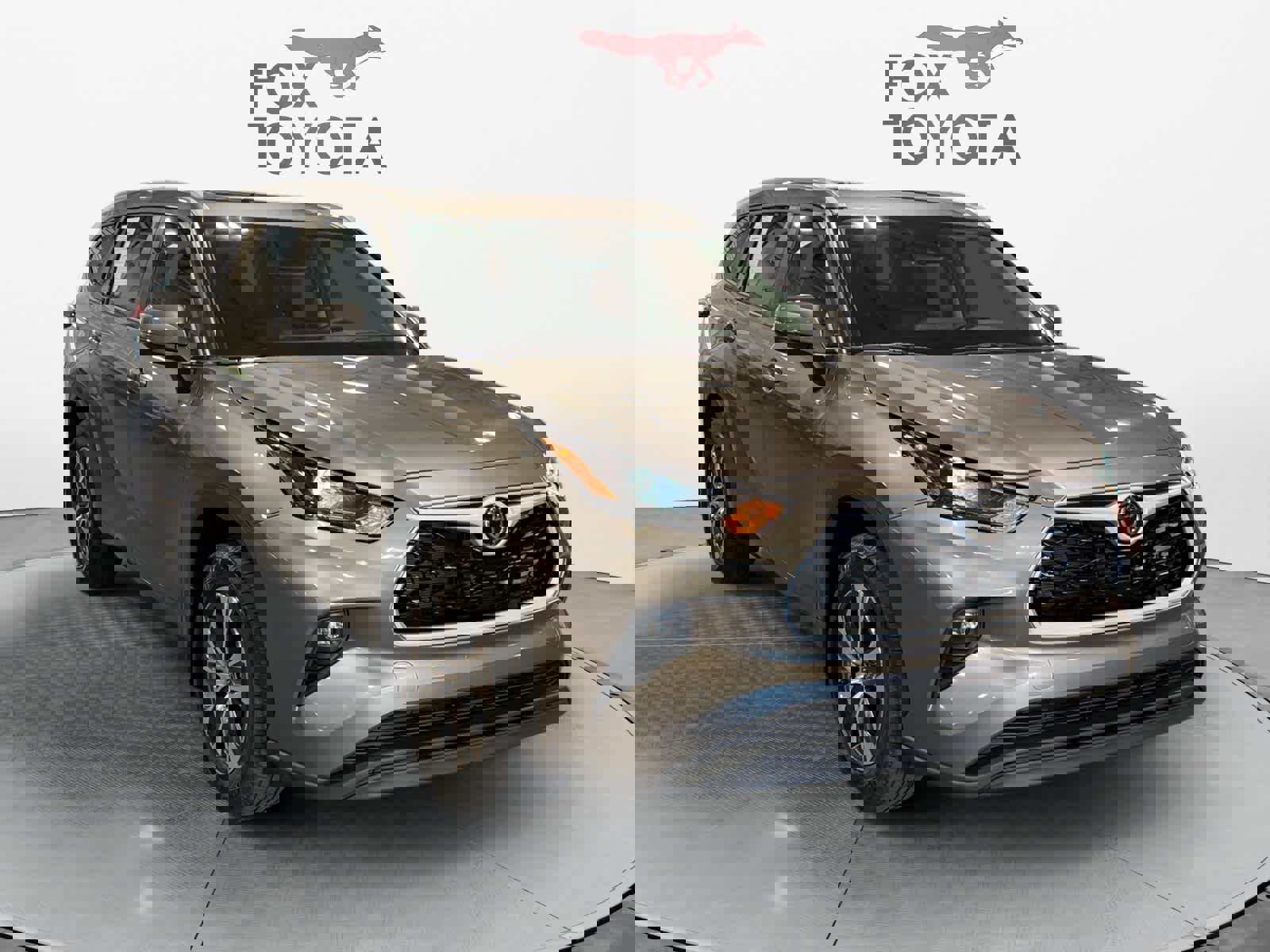 Used 2025 Toyota Highlander XLE image 8