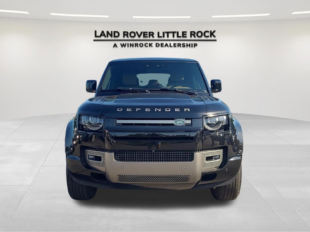 Used 2025 Land Rover Defender 110 X-Dynamic SE AWD/4WD image 8
