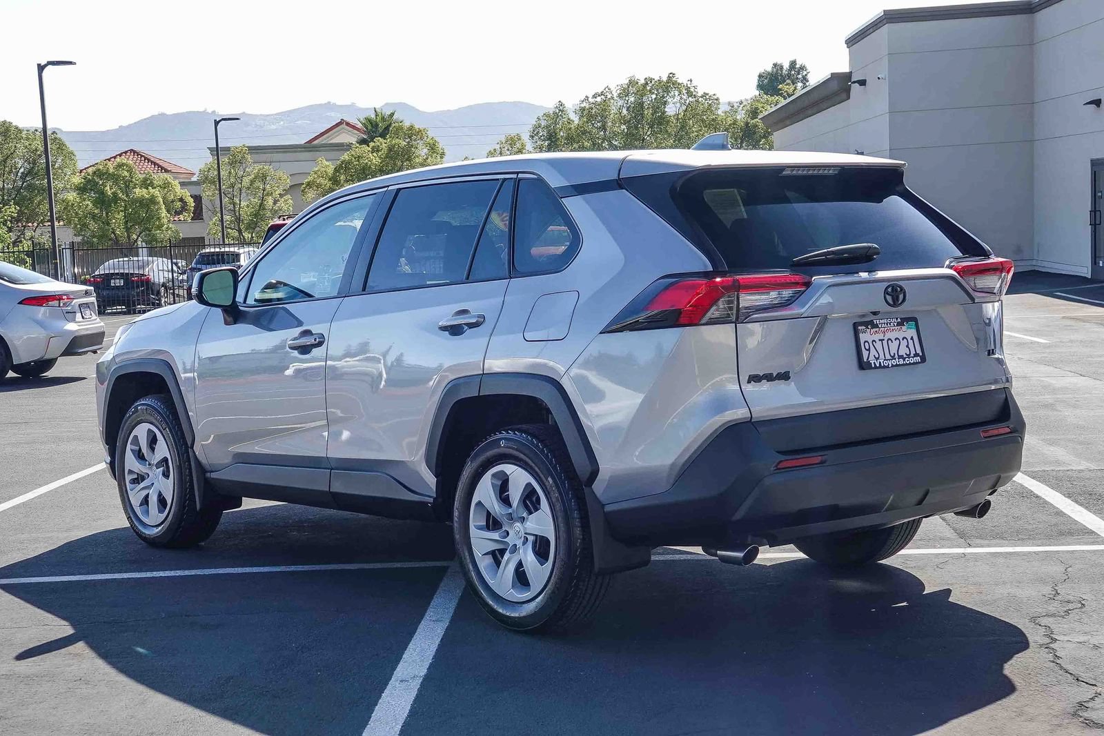 Certified 2025 Toyota RAV4 LE FWD image 5