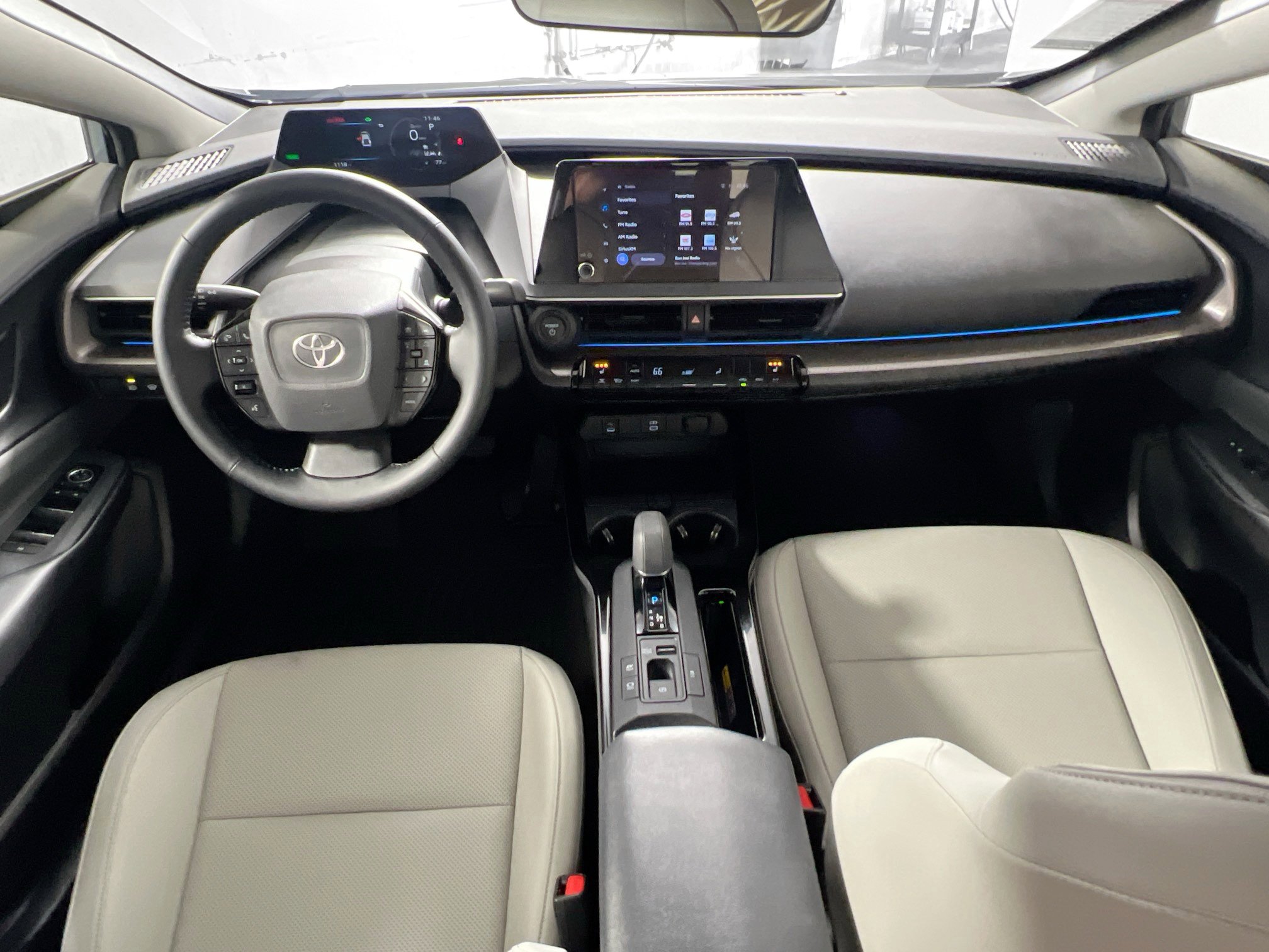 Used 2026 Toyota Prius XLE image 30