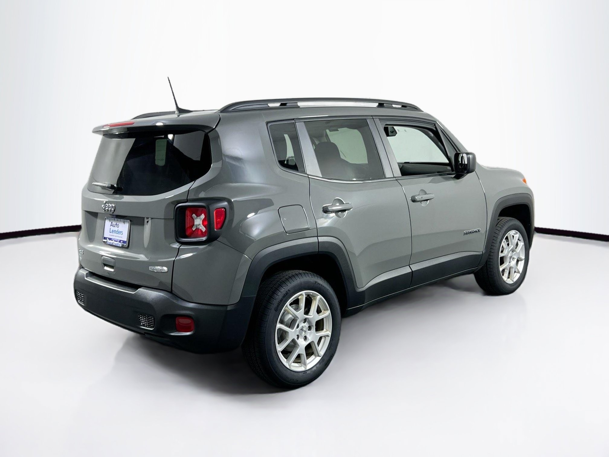 Used 2022 Jeep Renegade Latitude w/ Convenience Group AWD/4WD image 5