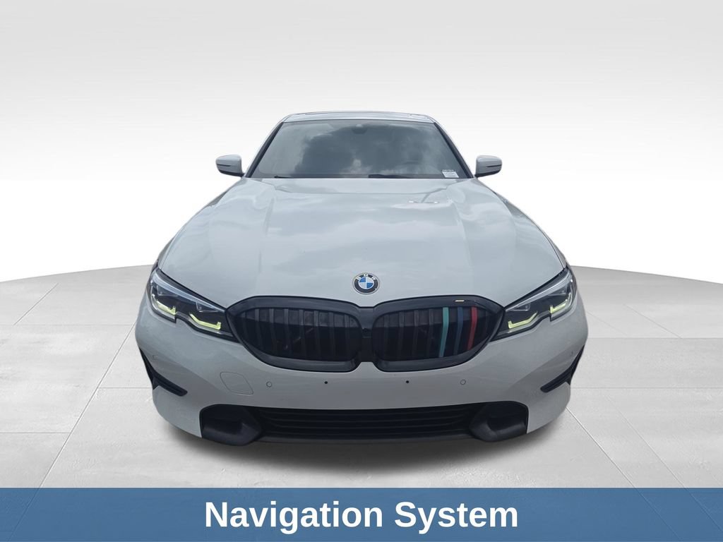 Used 2020 BMW 330i xDrive Sedan w/ Convenience Package AWD/4WD image 3